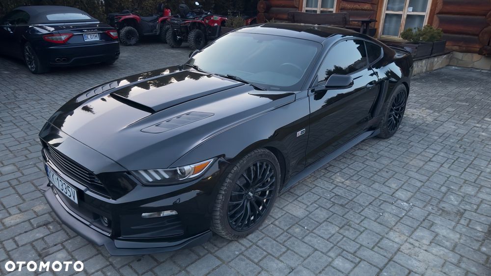 Ford Mustang - 4