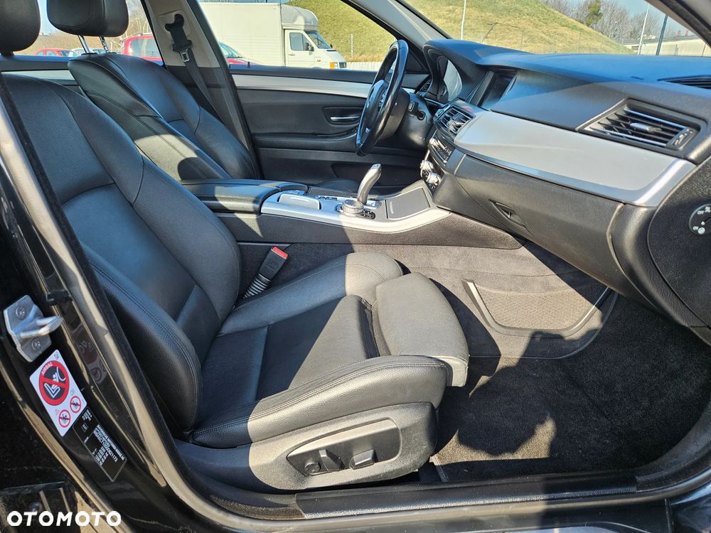BMW Seria 5 525d xDrive Modern Line - 8