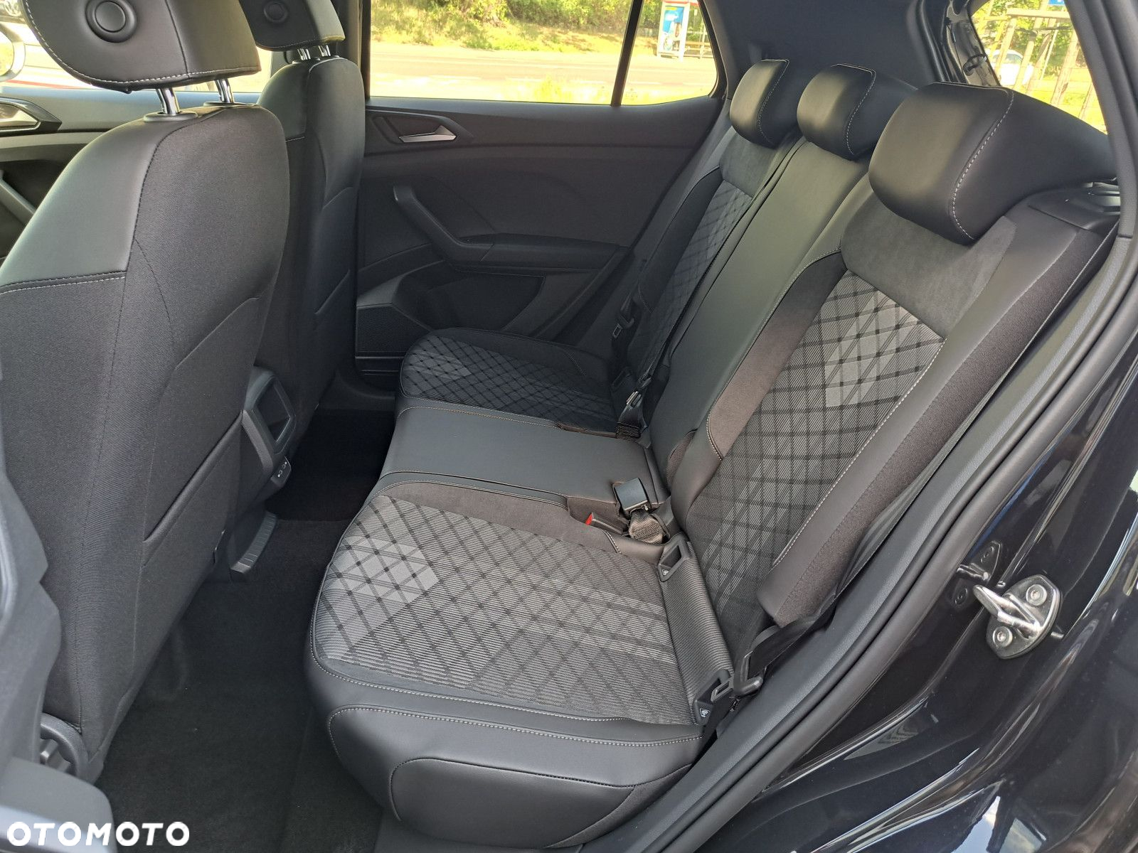 Volkswagen T-Cross 1.5 TSI ACT R-Line Plus DSG - 9