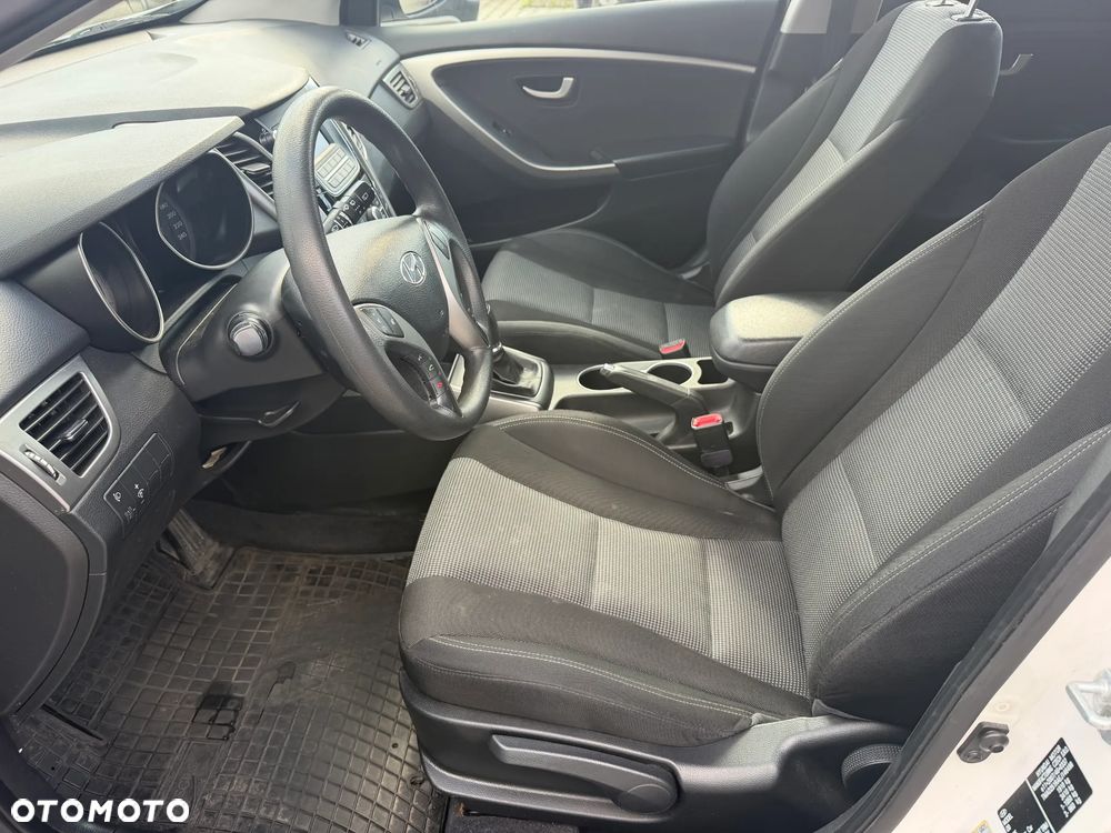 Hyundai i30 1.4 CRDi Comfort - 8