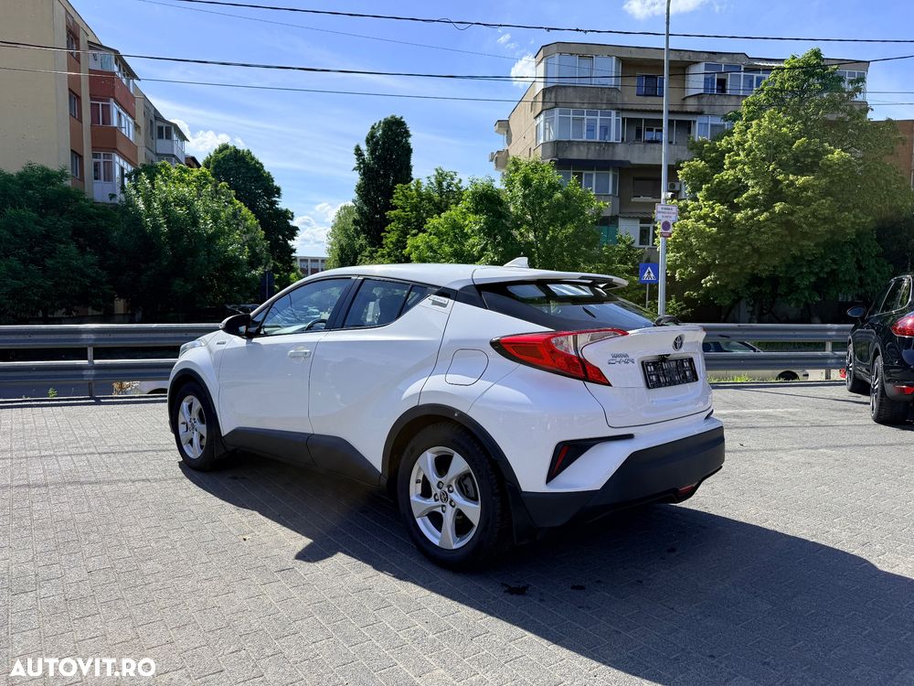 Toyota C-HR 1.8 HSD 4x2 CVT C-enter - 2