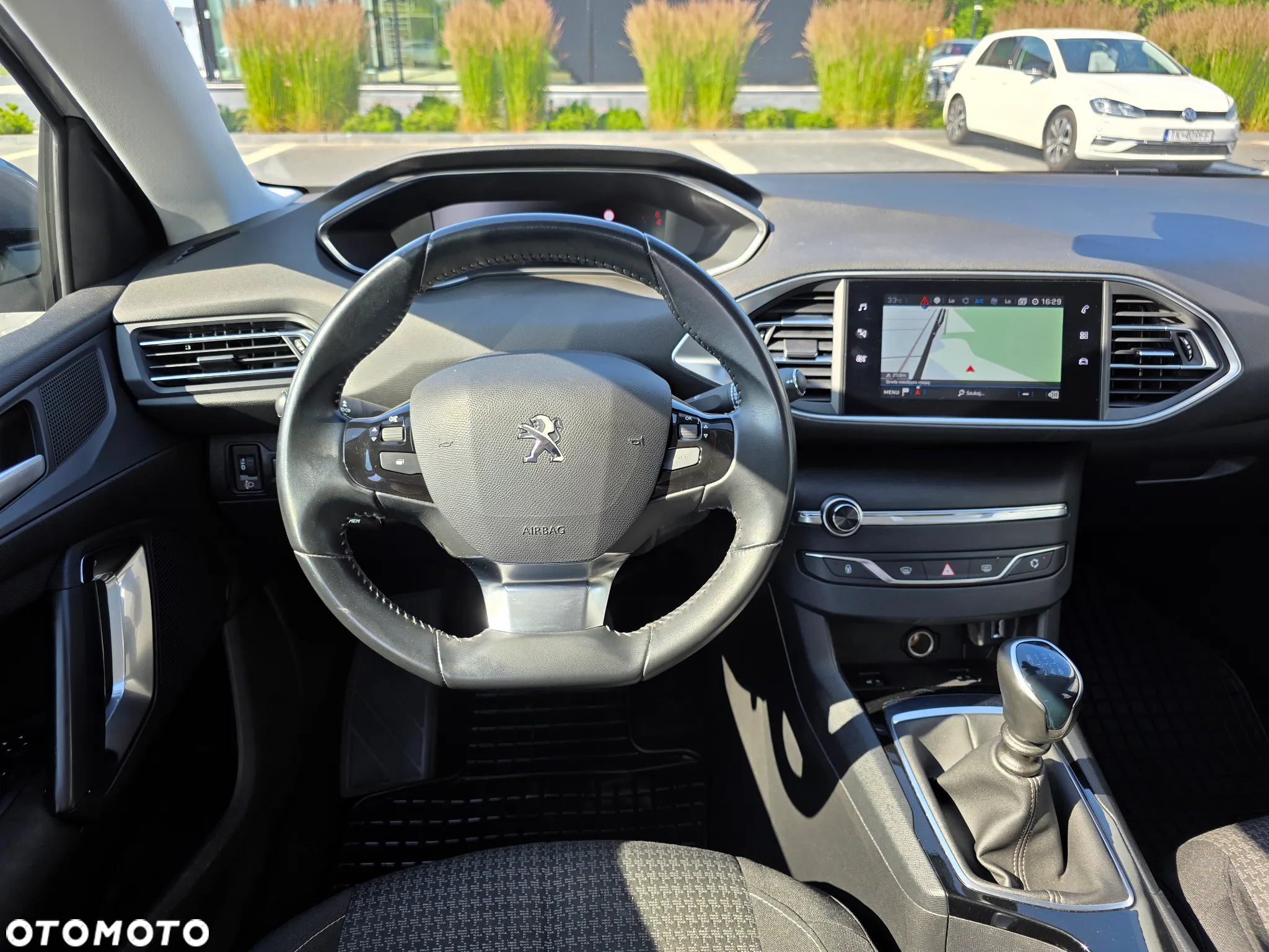 Peugeot 308 SW 1.5 BlueHDi Allure S&S - 21