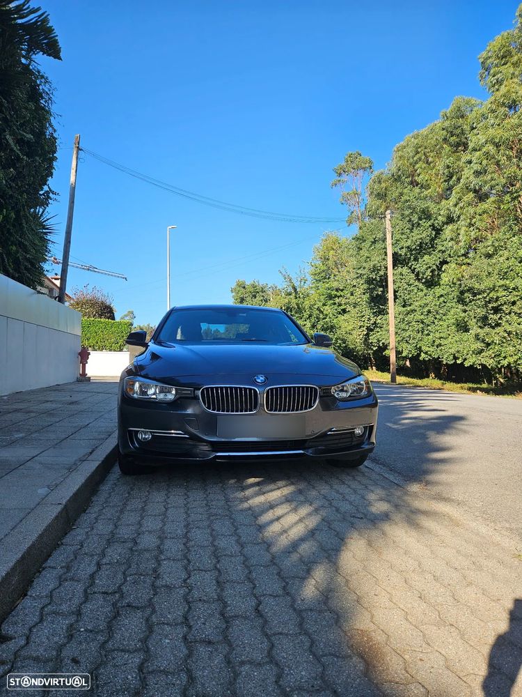 BMW 318 d Auto Line Luxury - 3