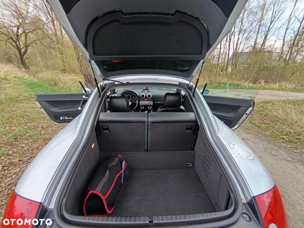 Audi TT Coupé 1.8T - 8