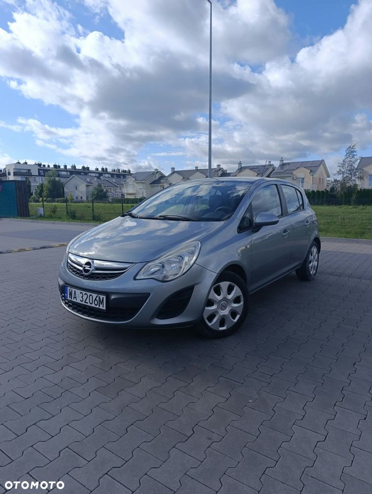 Opel Corsa 1.2 16V Essentia - 2