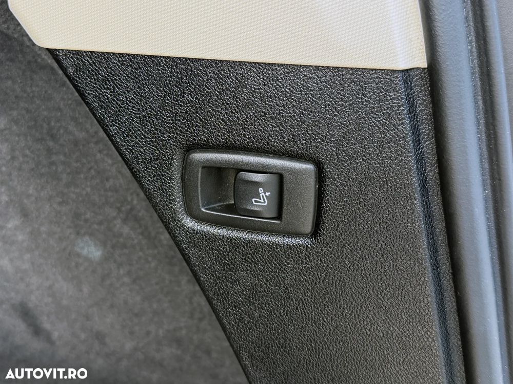 BMW Seria 5 520i Aut. Luxury Line - 27