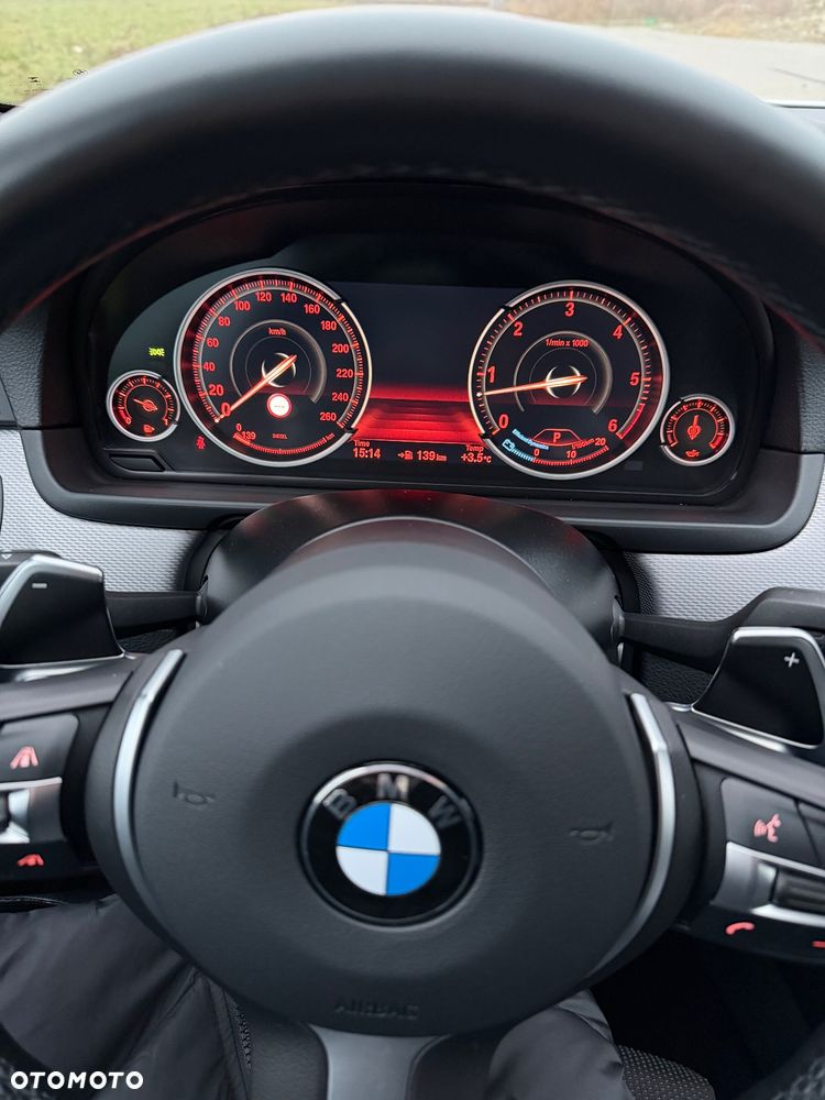BMW Seria 5 535d xDrive - 15