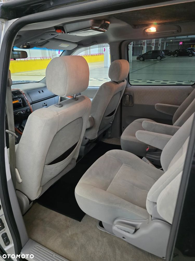Kia Carnival 2.9 CRDi / Voyage - 16