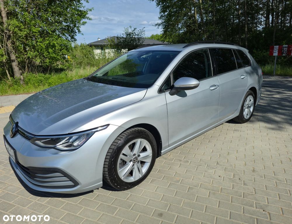 Volkswagen Golf - 1