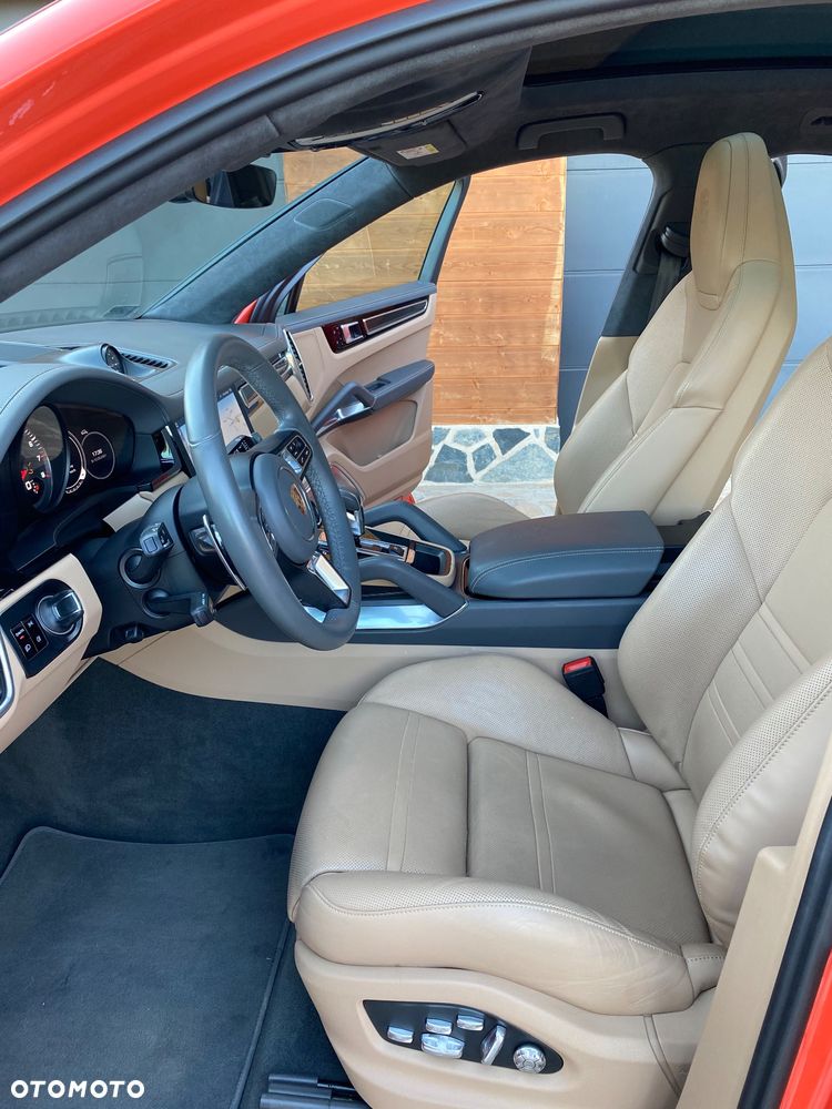 Porsche Cayenne Turbo - 6