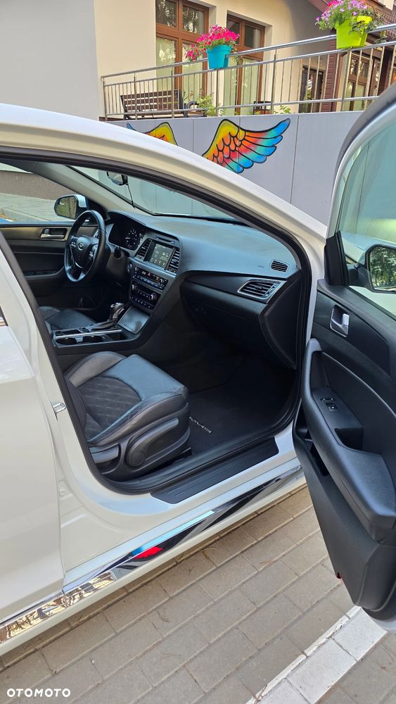 Hyundai Sonata - 8