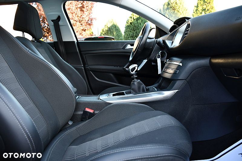 Peugeot 308 BlueHDi FAP 130 Stop & Start Allure - 7