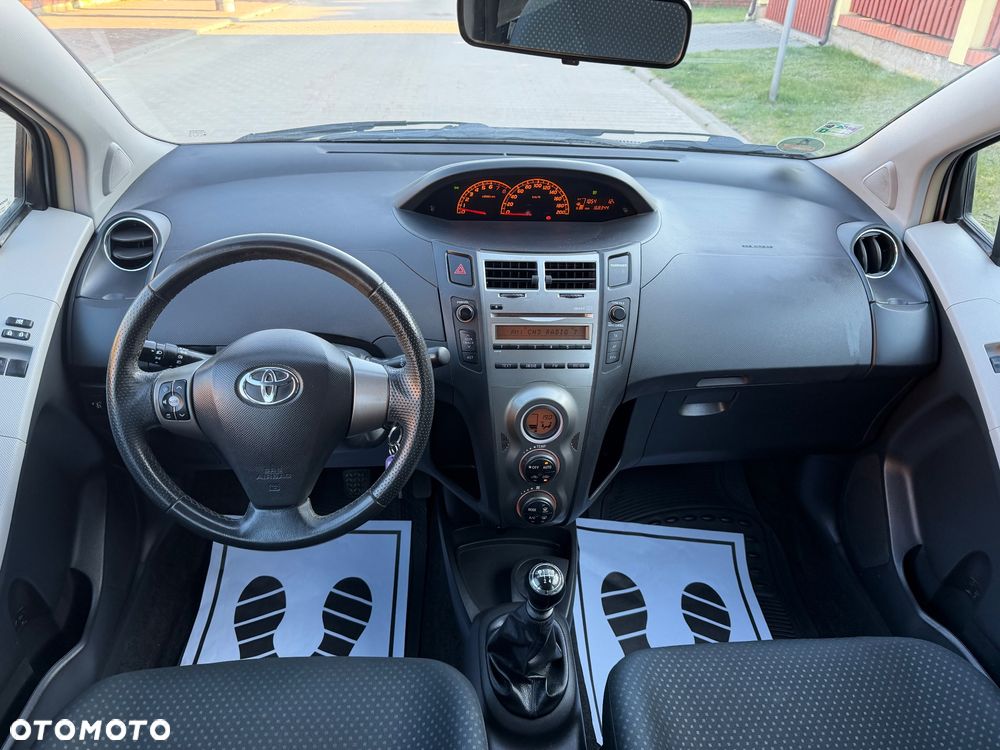 Toyota Yaris 1.33 Luna Start - 25