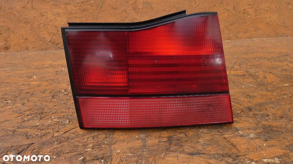 BMW E31 LAMPA KLAPY  LEWY TYŁ