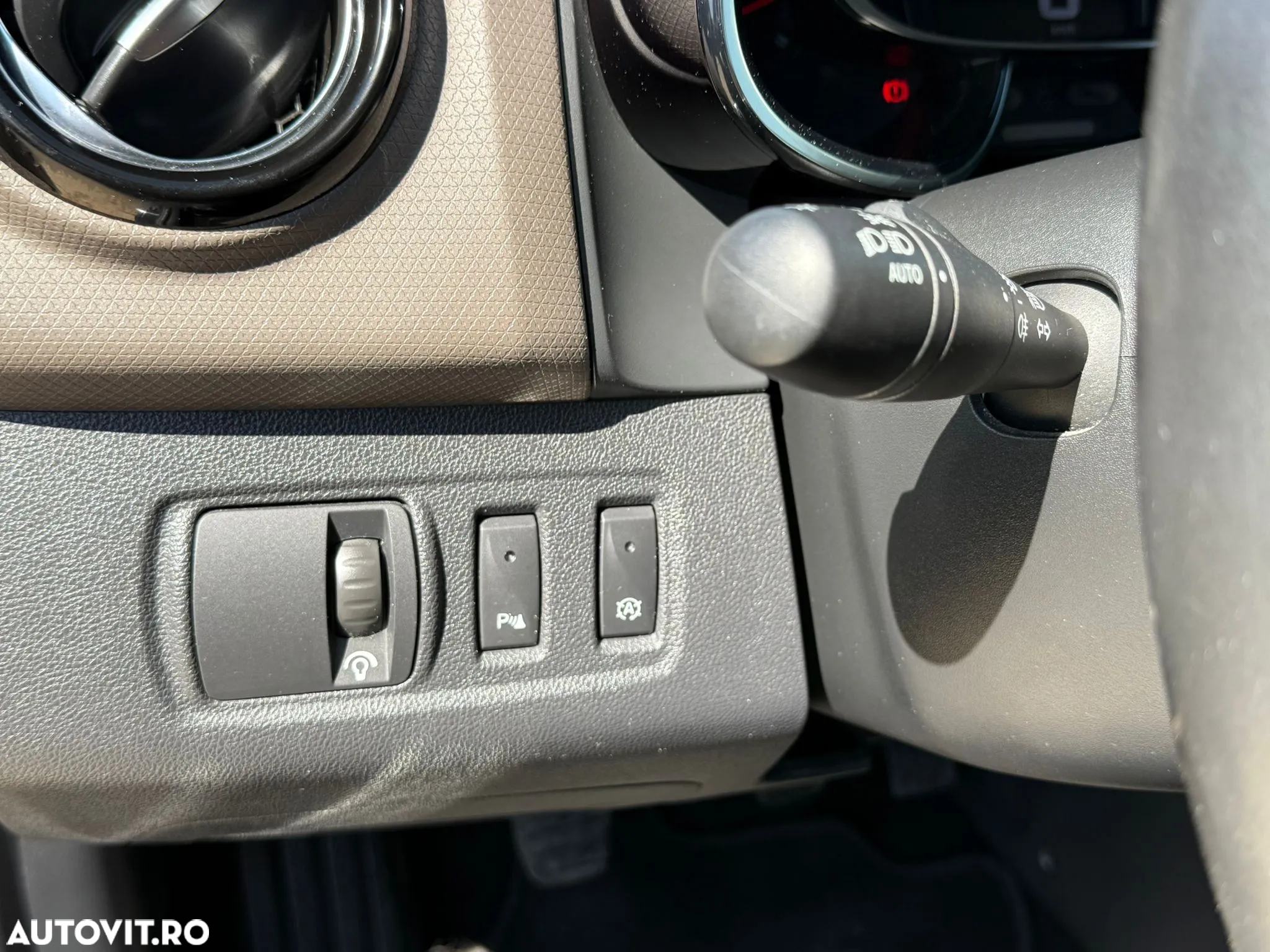 Renault Clio Estate dCi Intens - 11