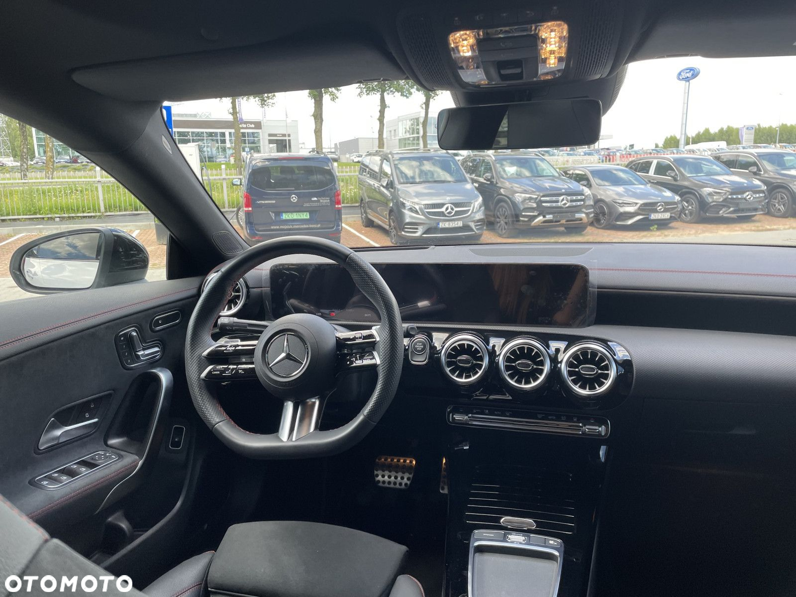 Mercedes-Benz CLA - 12