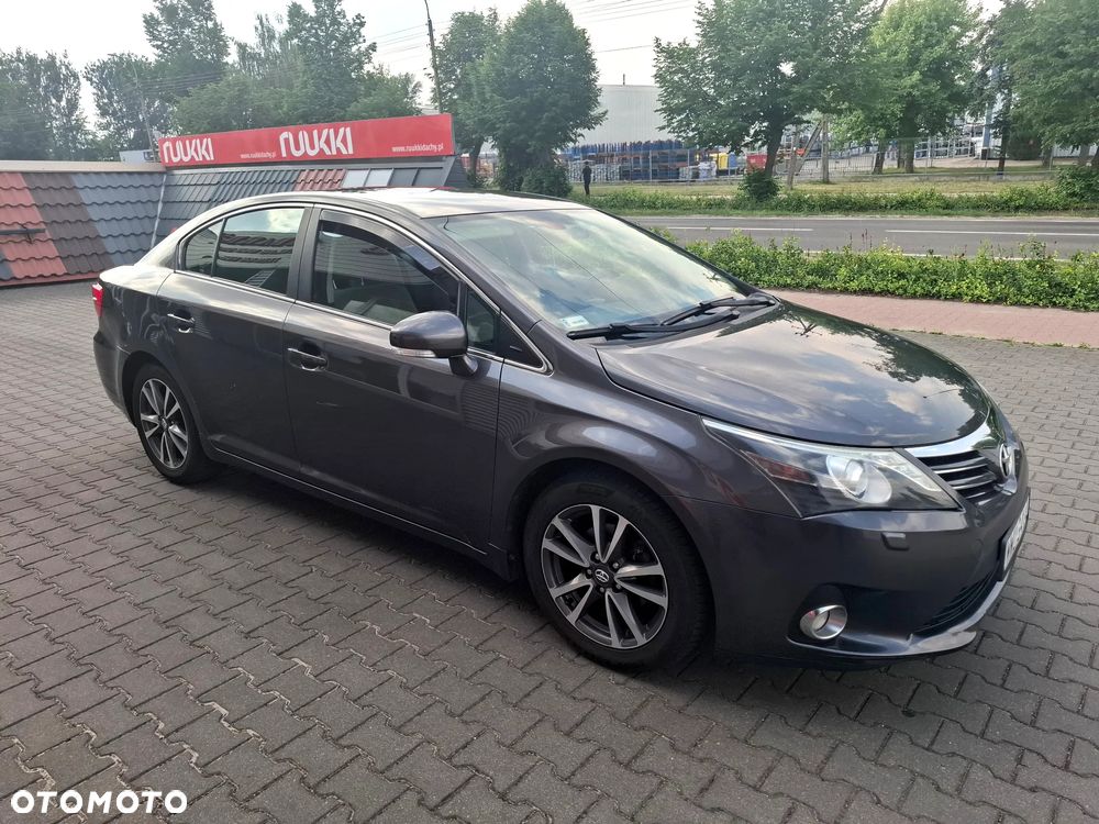 Toyota Avensis 1.8 Premium - 2