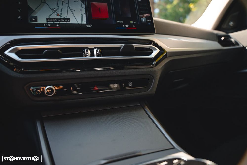 BMW 330 e Aut. - 33