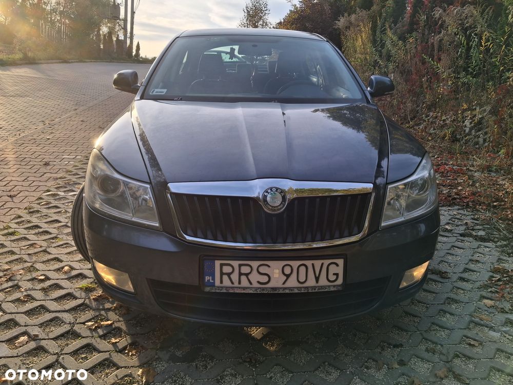 Skoda Octavia 2010 photo 3