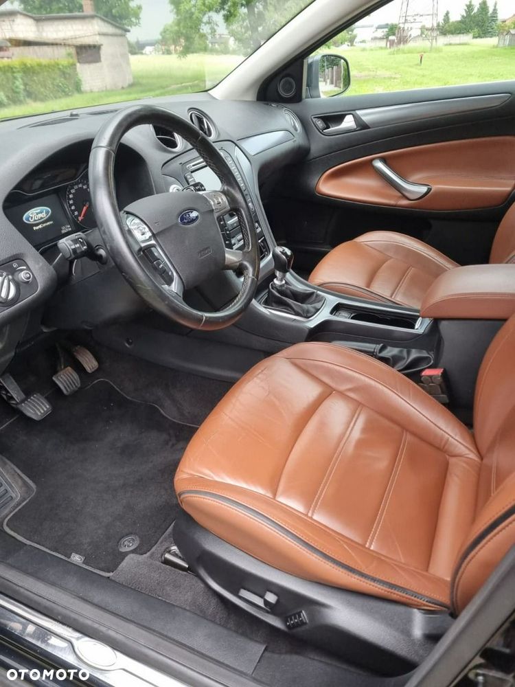 Ford Mondeo - 8