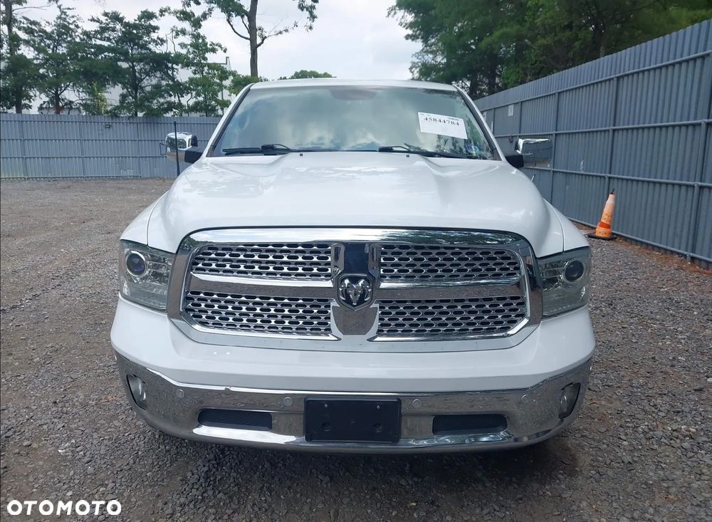 Dodge Ram 1500 Laramie 2017 photo 2