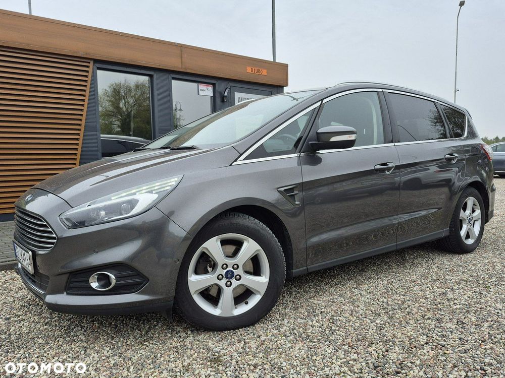 Ford S-Max - 34