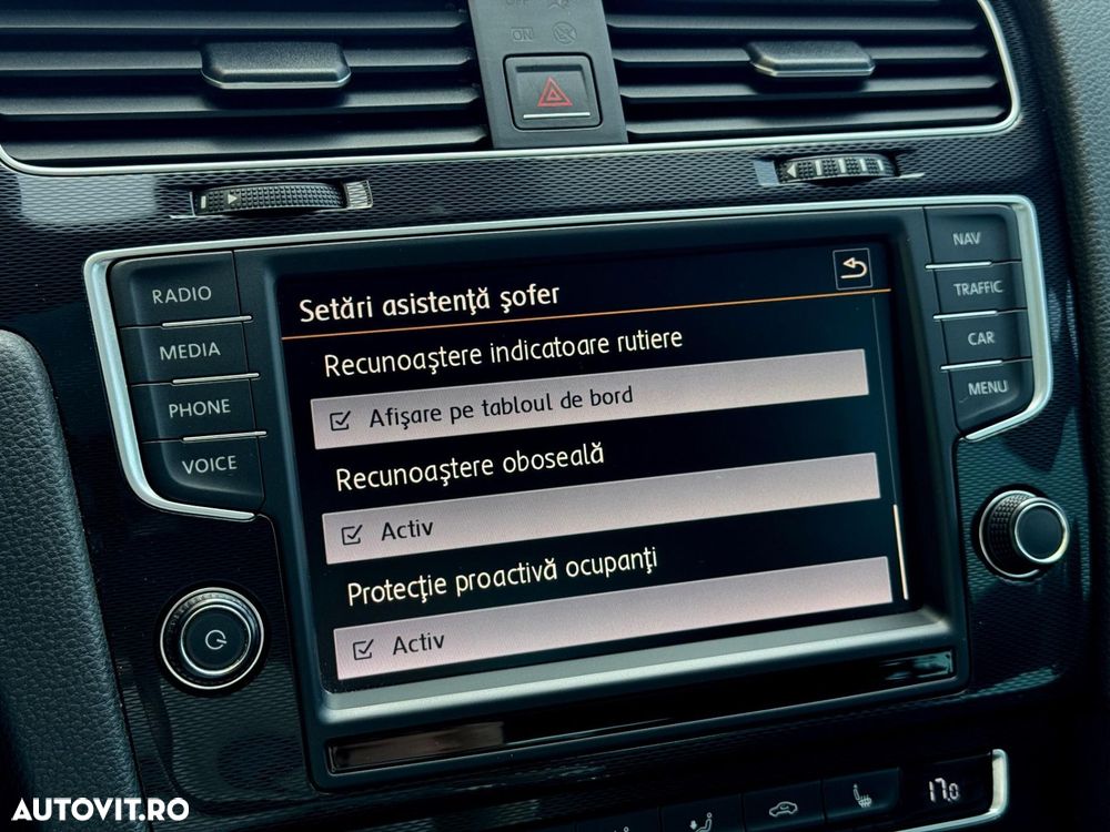 Volkswagen Golf - 18