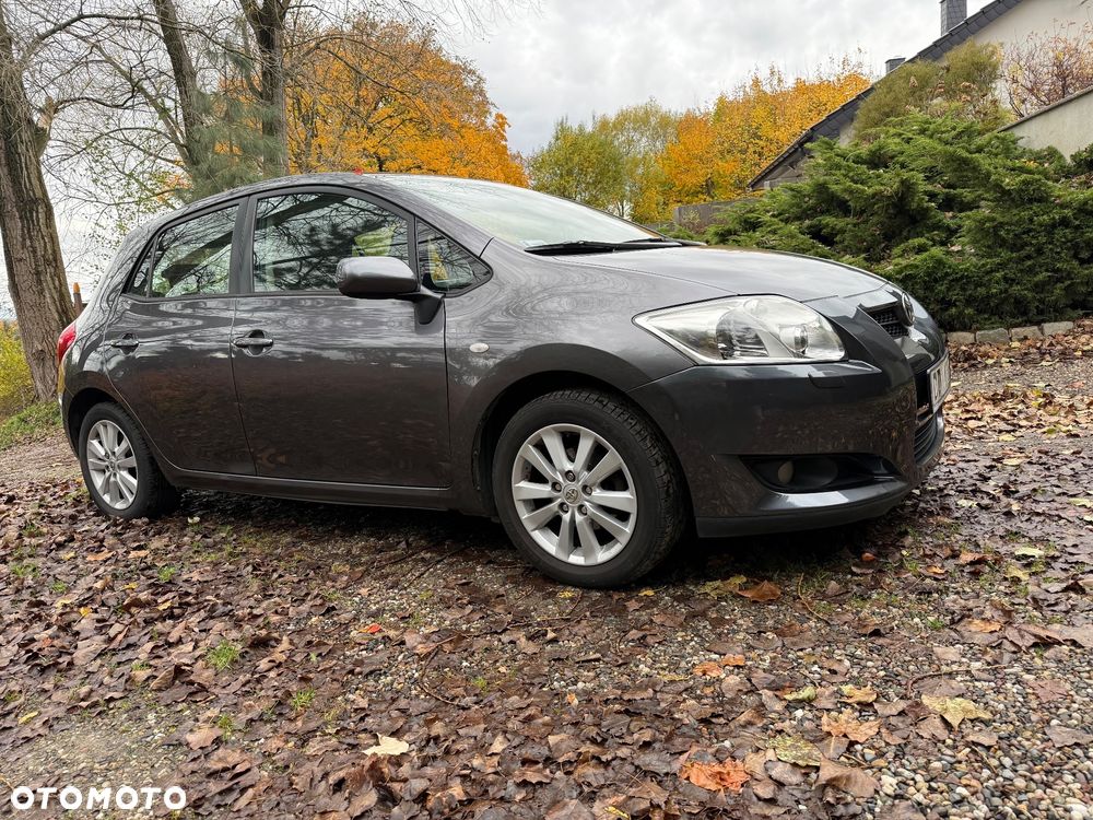 Toyota Auris - 2