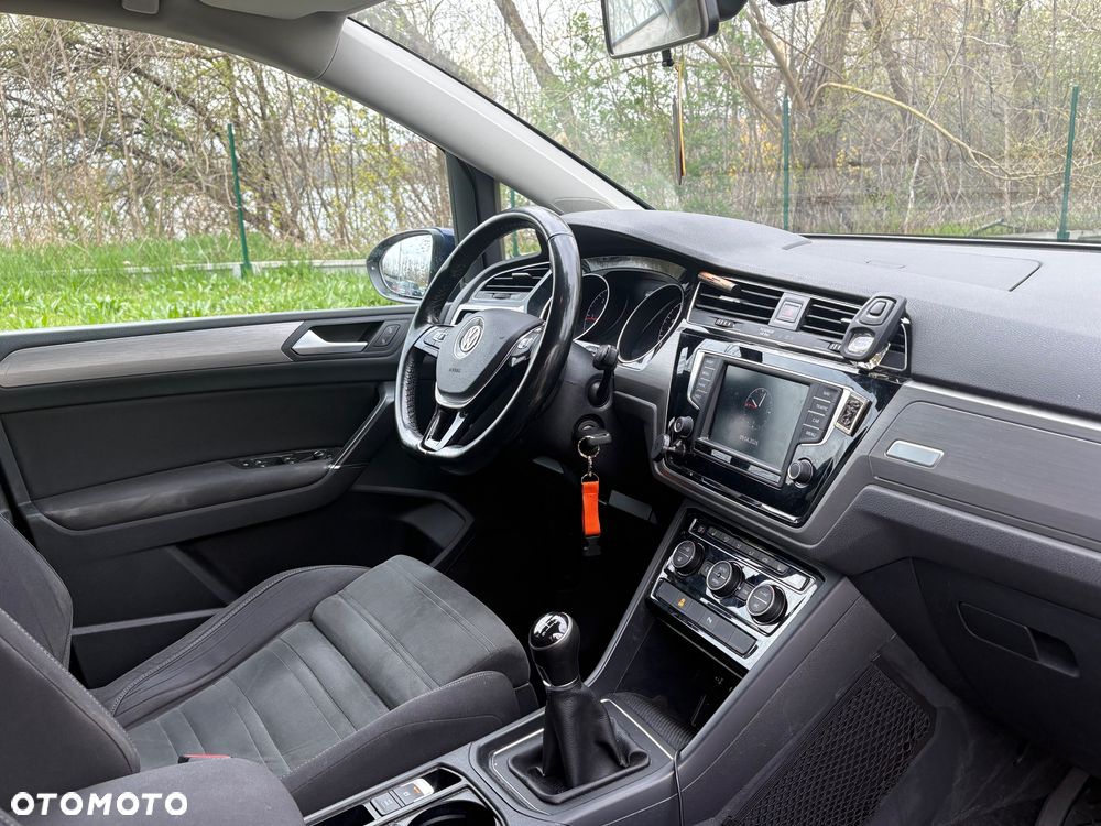 Volkswagen Touran 1.6 TDI BMT SCR Comfortline - 15