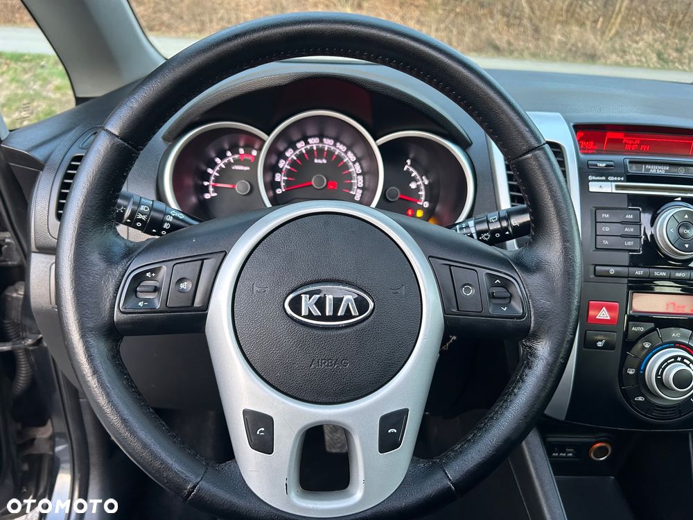 Kia Venga 1.6 CRDi 128 Business Line - 13