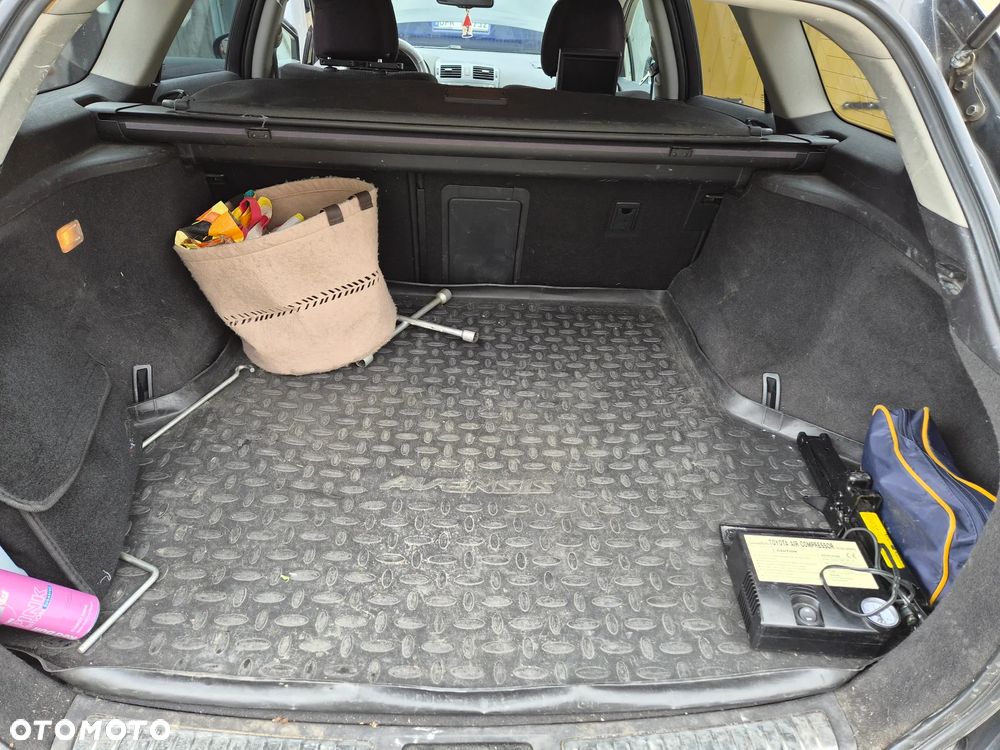 Toyota Avensis 2.0 D-4D - 7