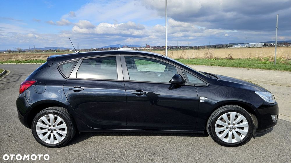 Opel Astra 1.4 Turbo 150 Jahre - 28