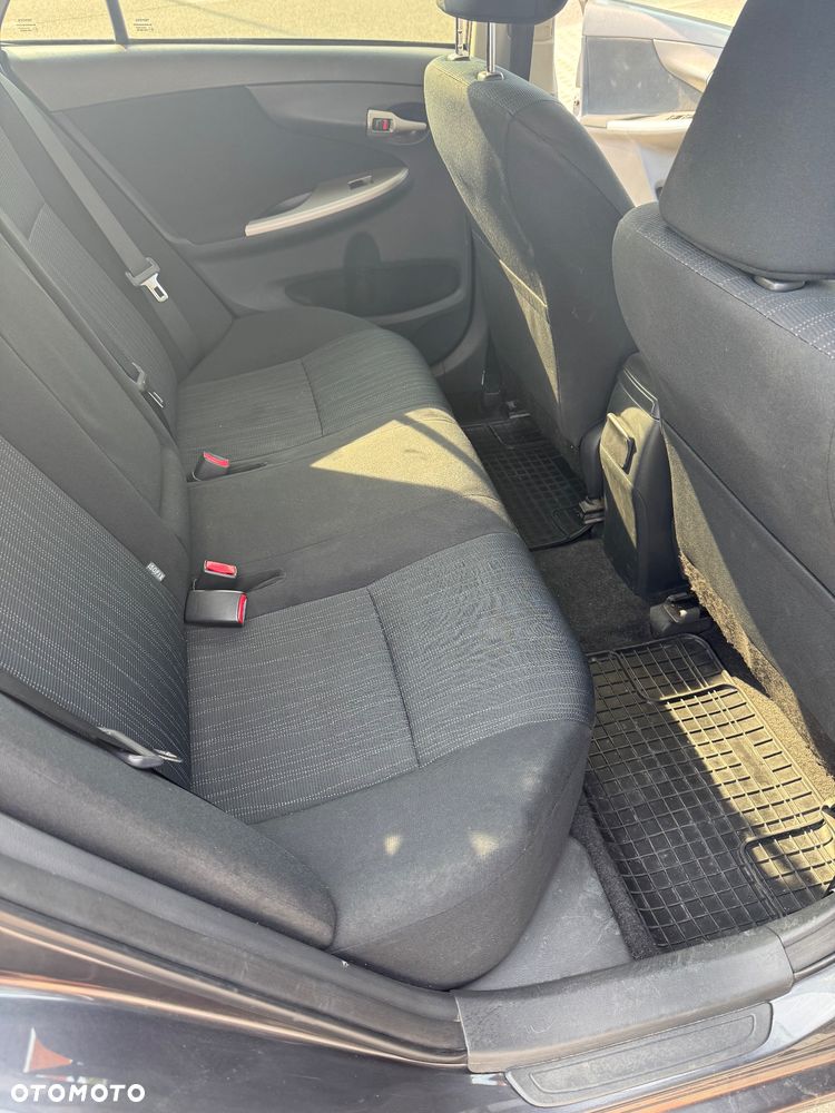 Toyota Corolla - 14