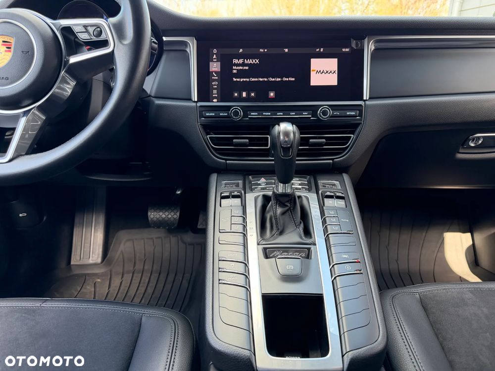 Porsche Macan - 11