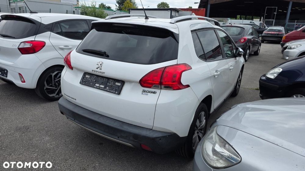 Peugeot 2008 1.5 BlueHDi Style - 3