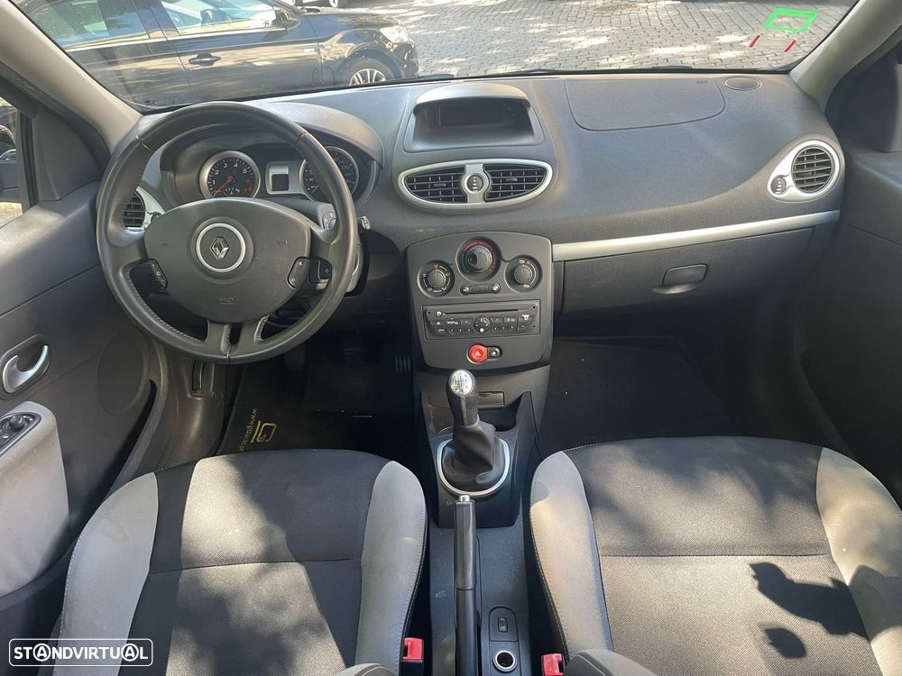 Renault Clio - 8