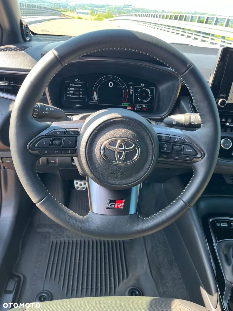 Toyota Corolla - 13