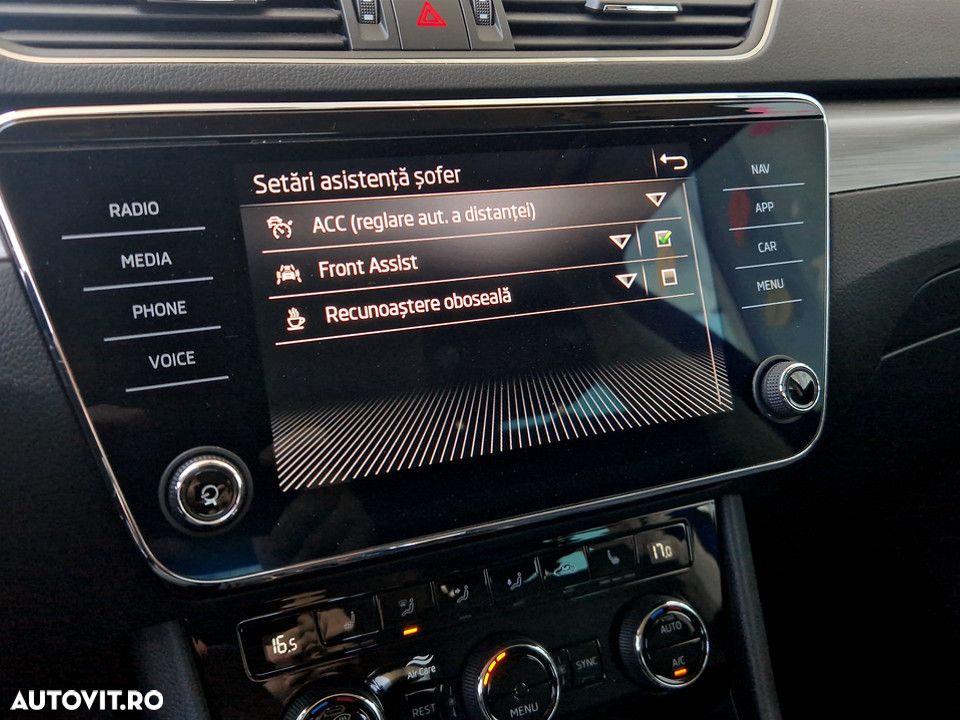 Skoda Superb 2.0 TDI DSG Style - 20
