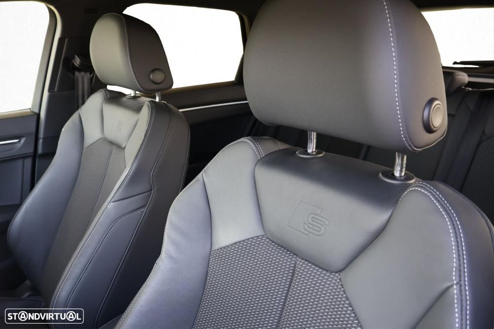 Audi Q3 45 TFSIe S line S tronic - 23