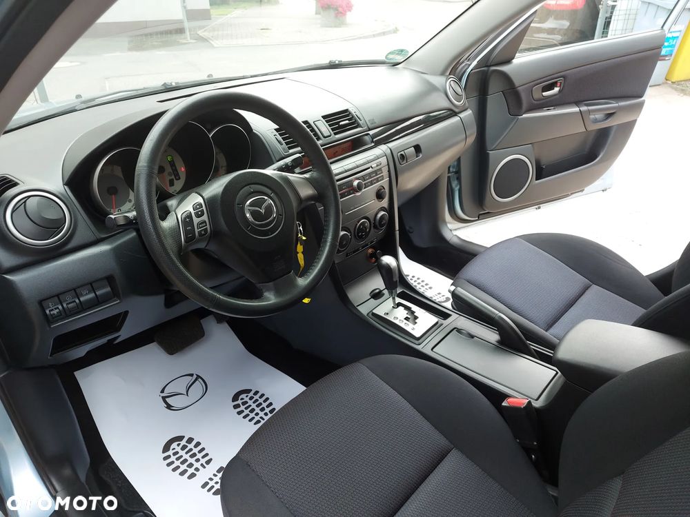 Mazda 3 1.6 Sport Active - 19