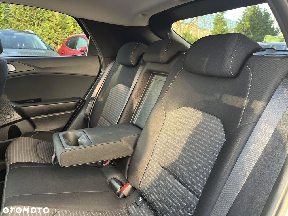 Kia XCeed 1.5 T-GDI M - 16