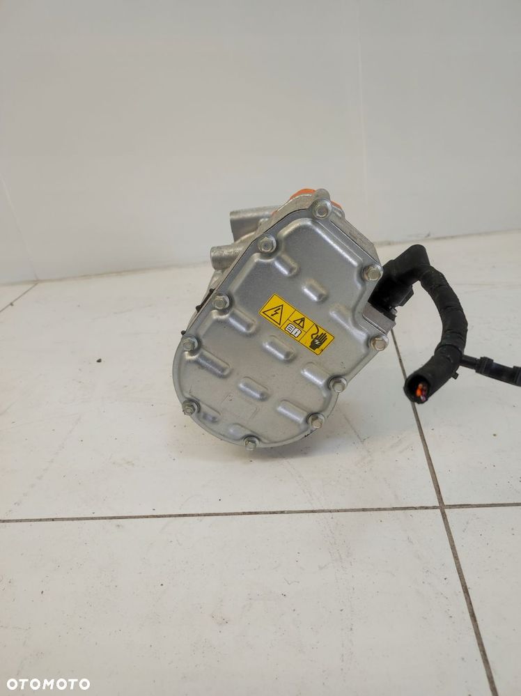 sprężarka kompresor klimatyzacji vinfast vf9 elektryk - 6