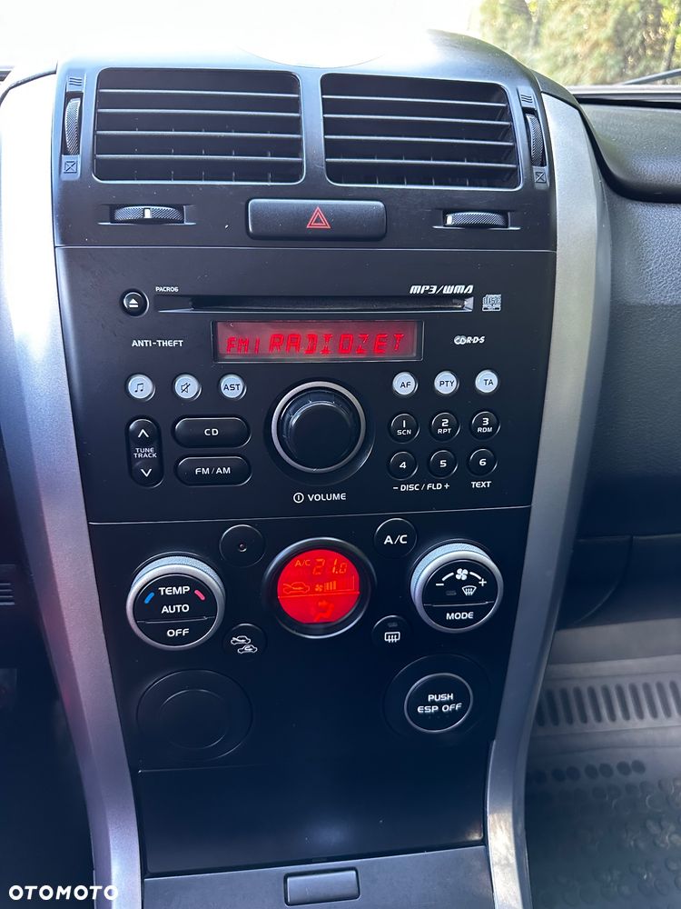 Suzuki Grand Vitara 1.6 De luxe - 33