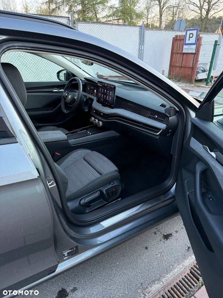 Skoda Superb 1.5 TSI iV DSG Selection - 6