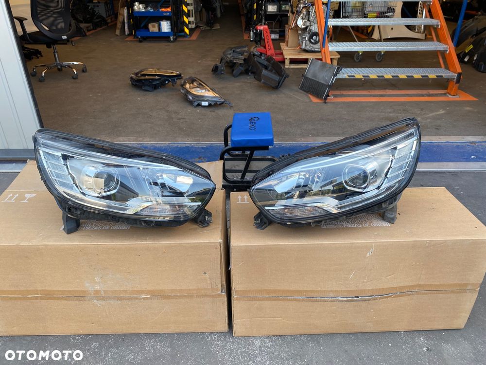 RENAULT SCENIC 4 IV GRAND SCENIC IV 2 sztuki Kompletna LAMPA PRZEDNIA PRAWA LEWA soczewka REFLEKTOR PRAWY lewy PRZÓD  EUROPA lampy przednie reflektory 260101685R 260606727R Wwa - 2