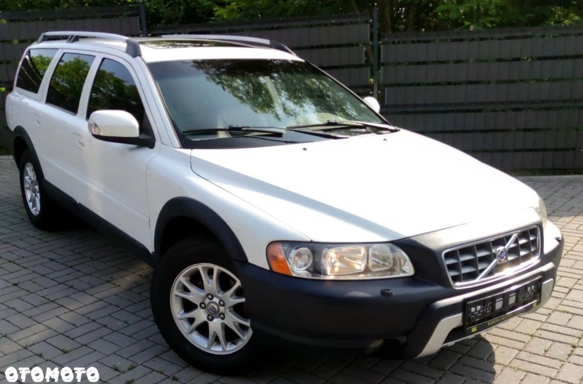 Volvo XC 70 AWD Momentum - 6