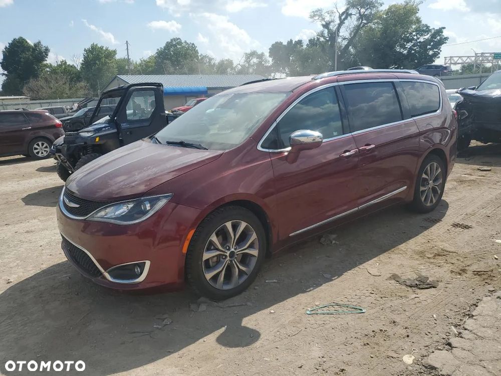 Chrysler Pacifica - 2