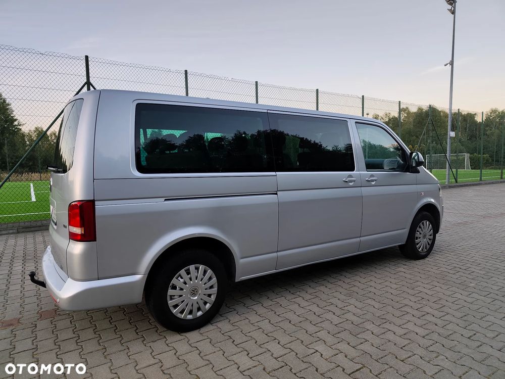 Volkswagen Caravelle - 8
