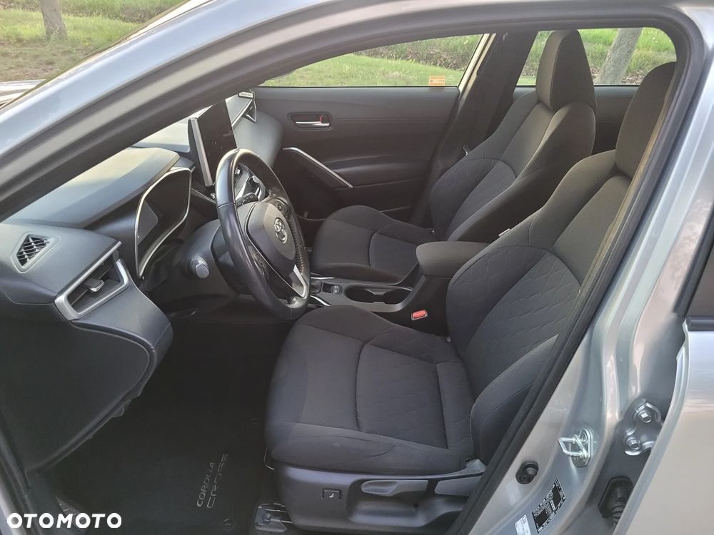 Toyota Corolla Cross 2.0 Hybrid Comfort - 11