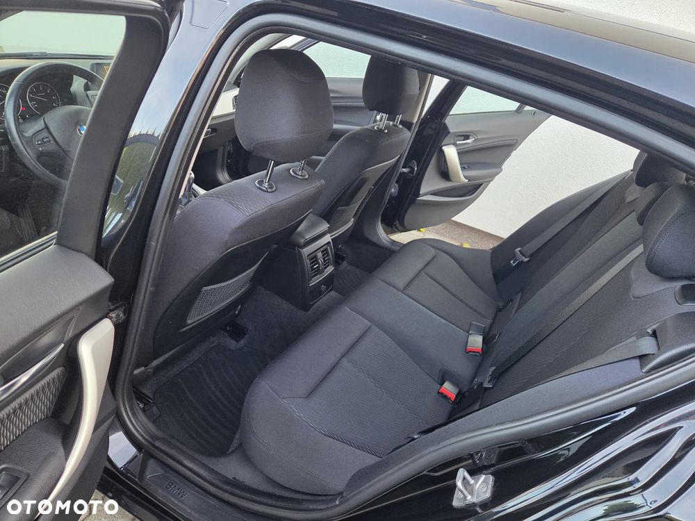 BMW Seria 1 116d - 30